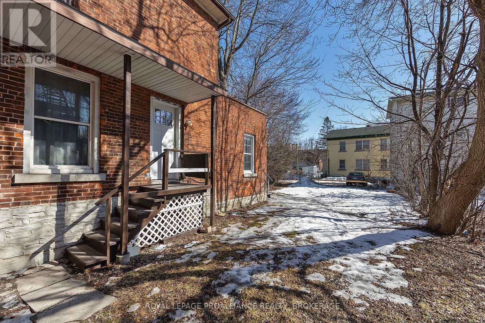 235 Alfred Street, Kingston, Ontario  K7L 3S1 - Photo 4 - X12022646