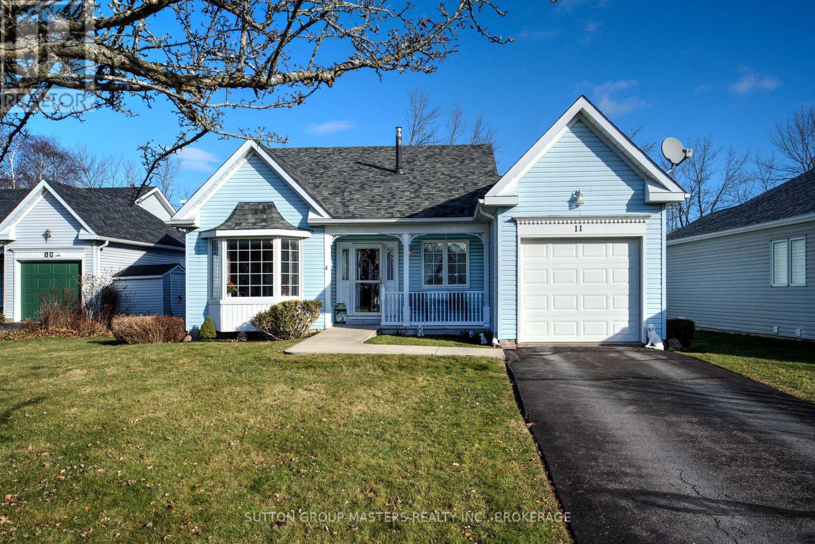 11 HAWLEY COURT, Loyalist, Ontario