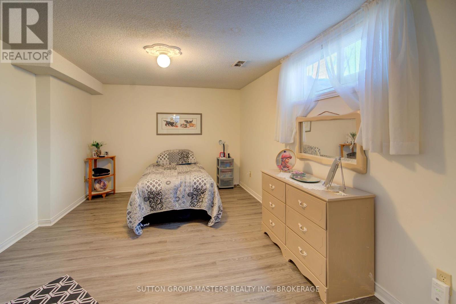 11 Hawley Court, Loyalist, Ontario  K0H 1G0 - Photo 28 - X12023766