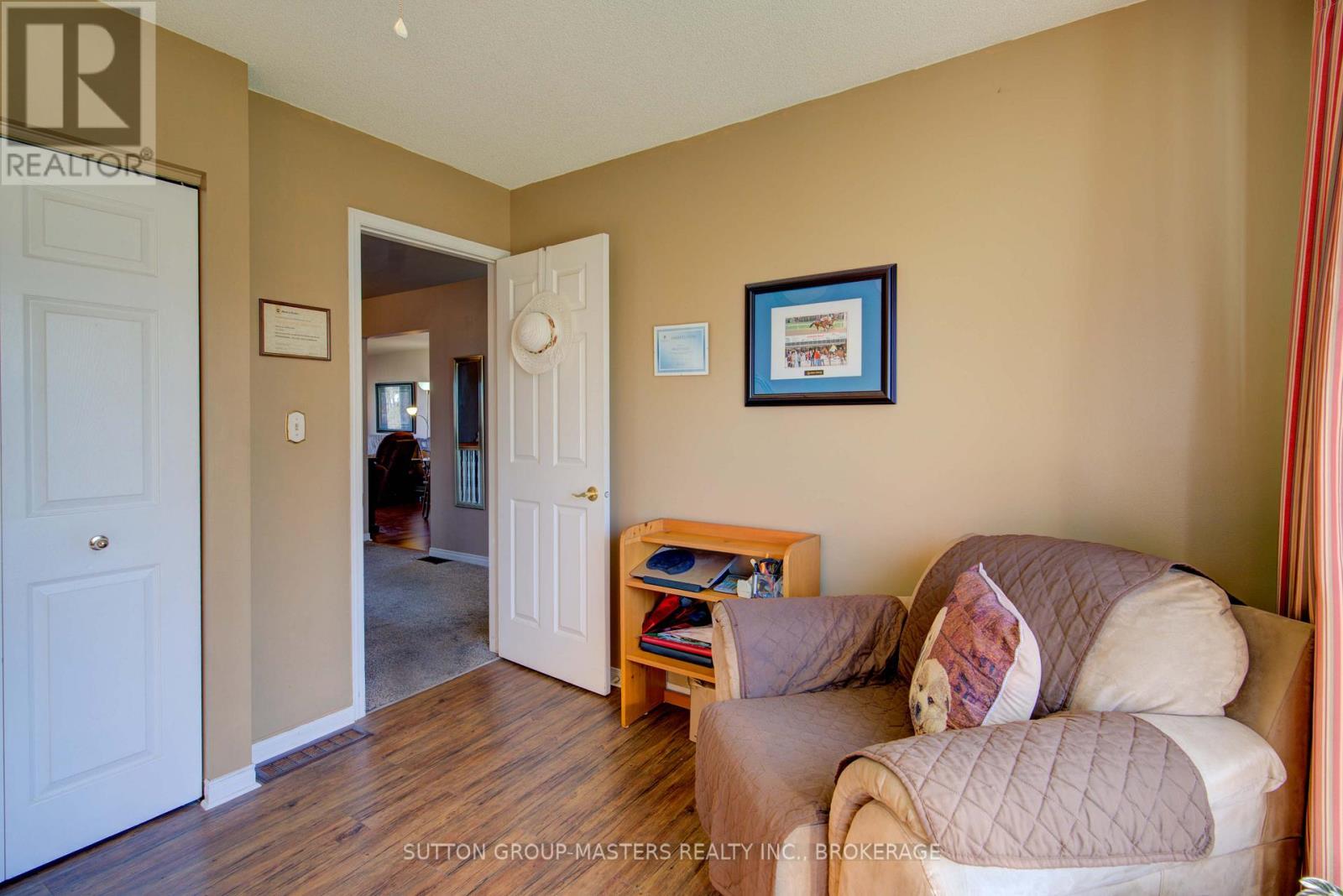 11 Hawley Court, Loyalist, Ontario  K0H 1G0 - Photo 6 - X12023766