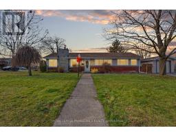 4 STRATHCONA CRESCENT, Kingston, Ontario