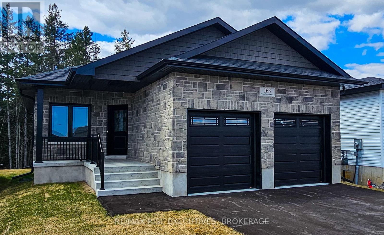 163 CREIGHTON DRIVE, Loyalist, Ontario