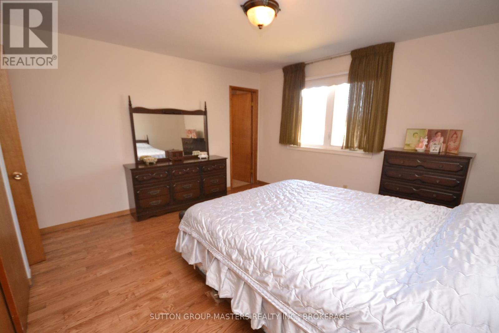 245 Arnold Street, Kingston, Ontario  K7M 3M4 - Photo 18 - X12032351