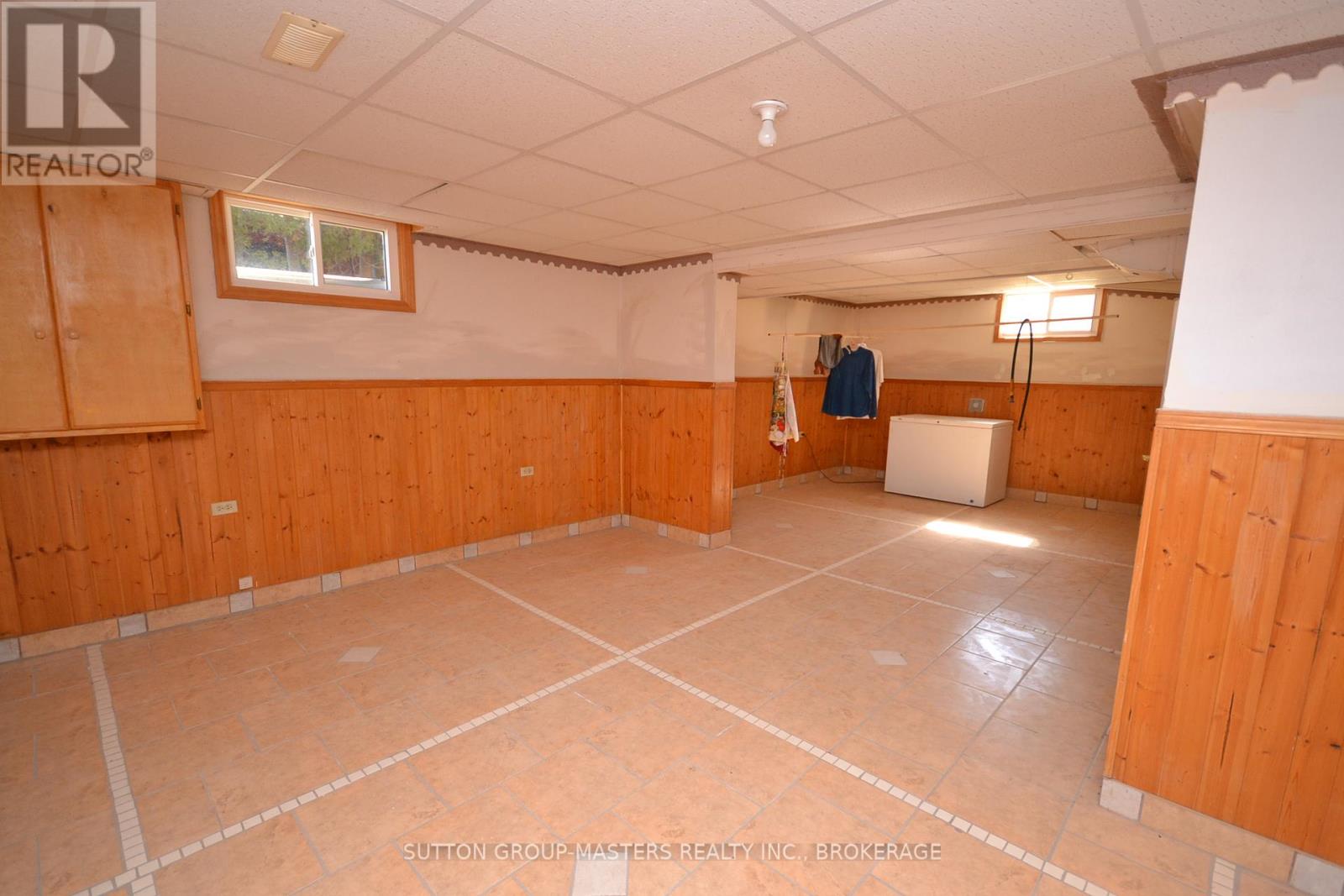 245 Arnold Street, Kingston, Ontario  K7M 3M4 - Photo 22 - X12032351