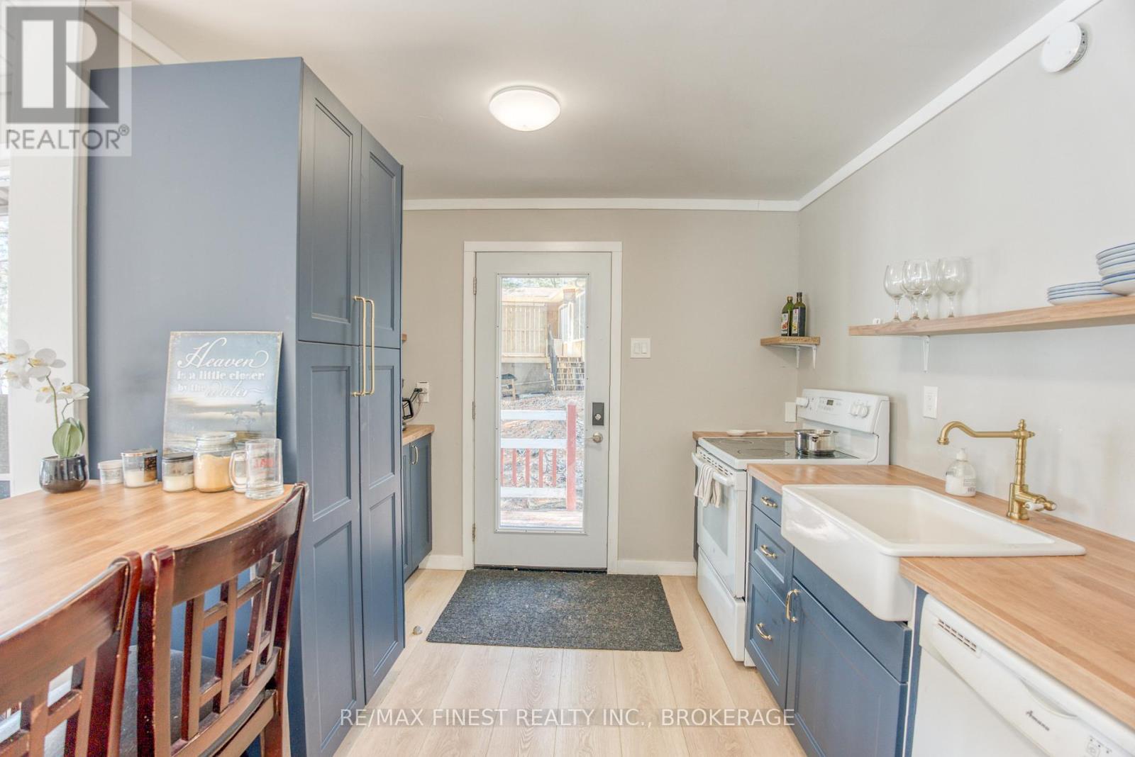 1052 Turner Way, Central Frontenac, Ontario  K0H 1B0 - Photo 14 - X12032395