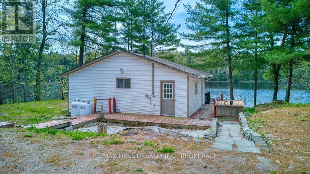1052 Turner Way, Central Frontenac, Ontario  K0H 1B0 - Photo 2 - X12032395