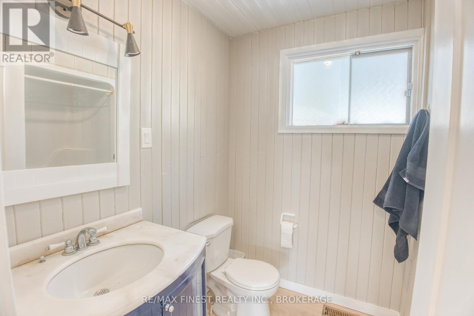 1052 Turner Way, Central Frontenac, Ontario  K0H 1B0 - Photo 26 - X12032395