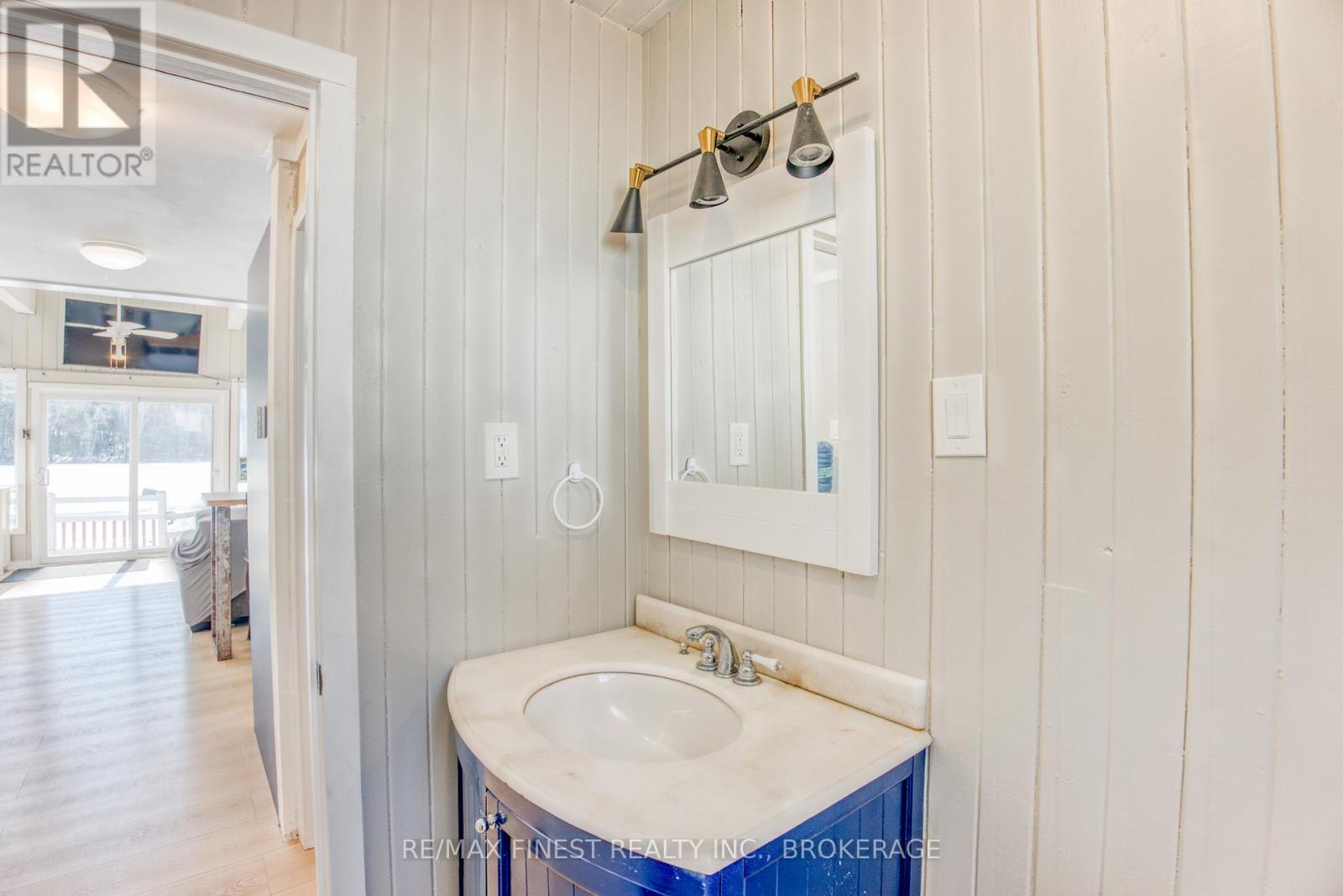 1052 Turner Way, Central Frontenac, Ontario  K0H 1B0 - Photo 27 - X12032395