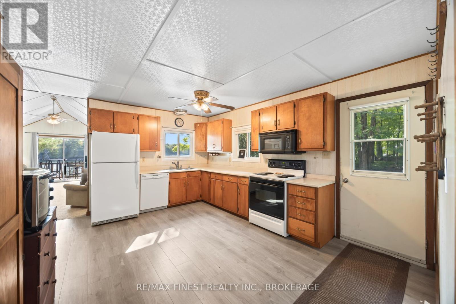 805 Burns Lane, Frontenac, Ontario  K0H 1T0 - Photo 7 - X12033996