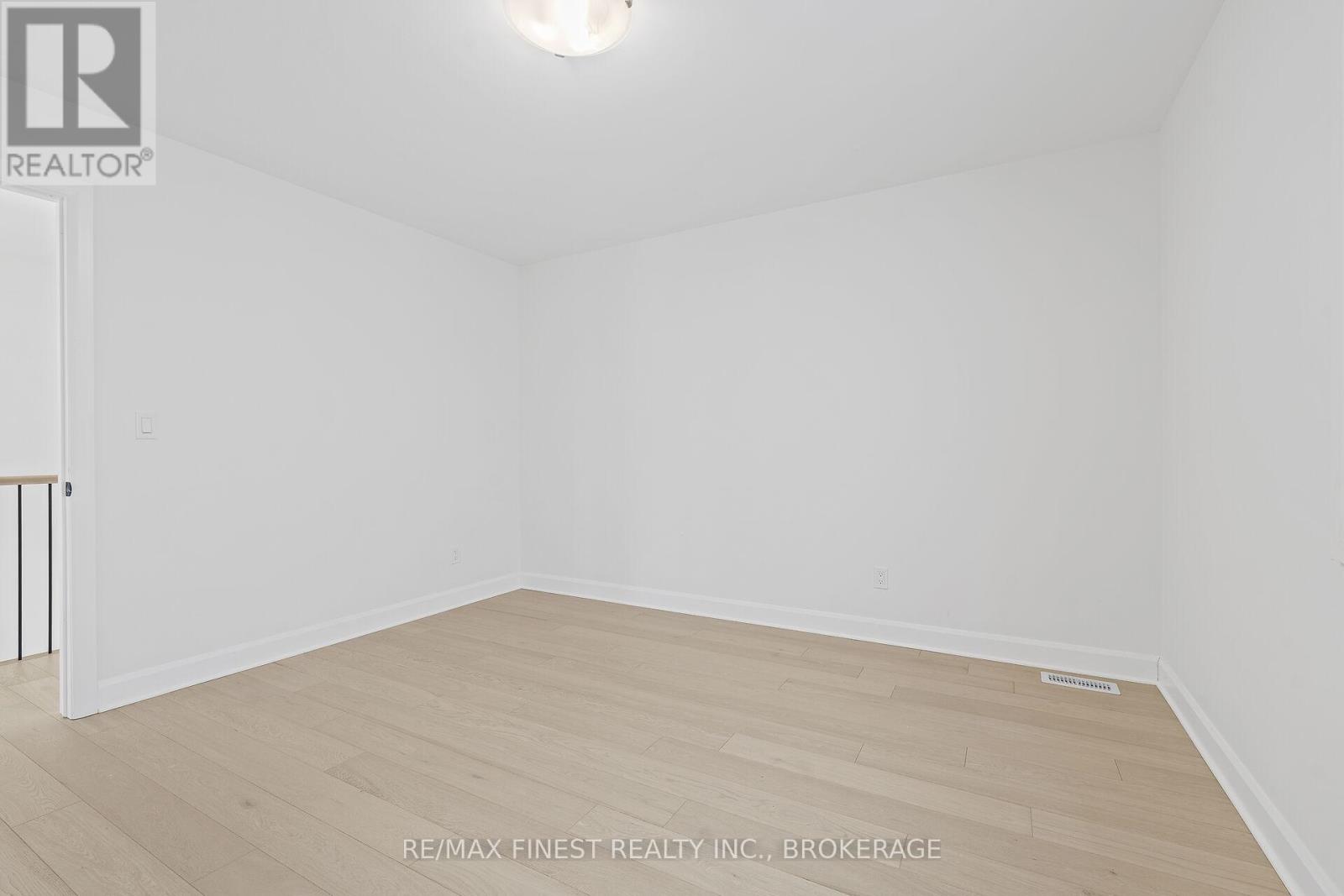 652 Halloway Drive, Kingston, Ontario  K7K 0H4 - Photo 39 - X12034043