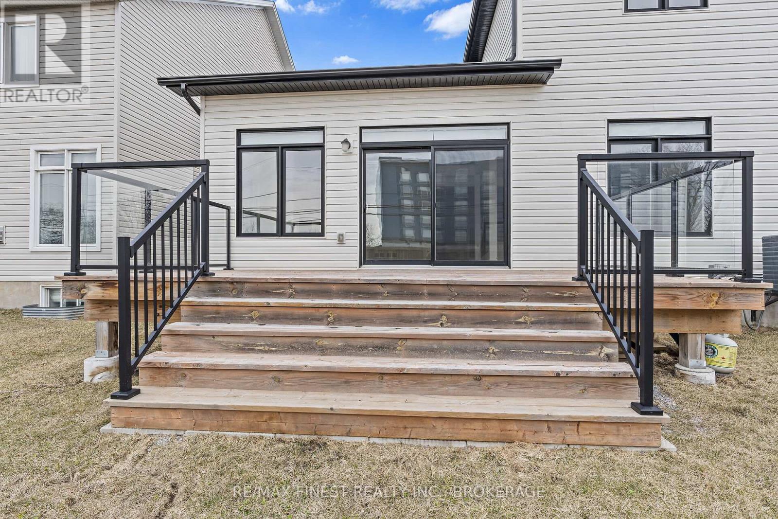 652 Halloway Drive, Kingston, Ontario  K7K 0H4 - Photo 47 - X12034043