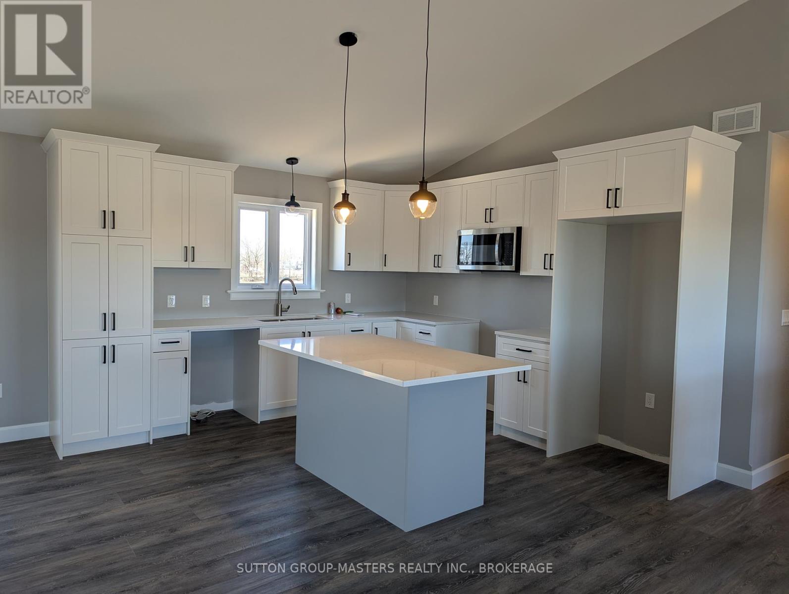 106 Bittersweet Road, Frontenac, Ontario  K0H 1W0 - Photo 3 - X12036919