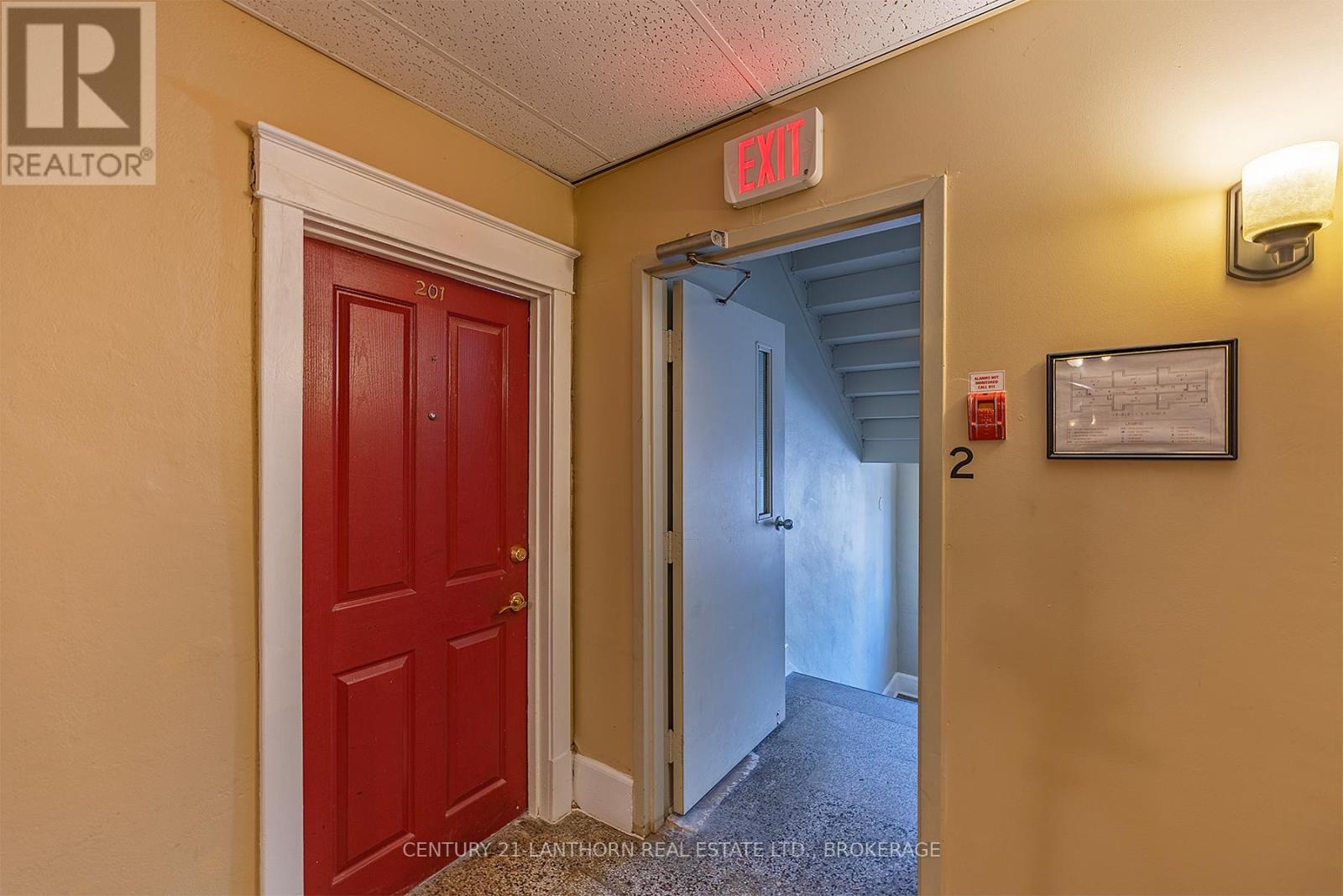 201 - 67 Sydenham Street, Kingston, Ontario  K7L 3H2 - Photo 10 - X12037101