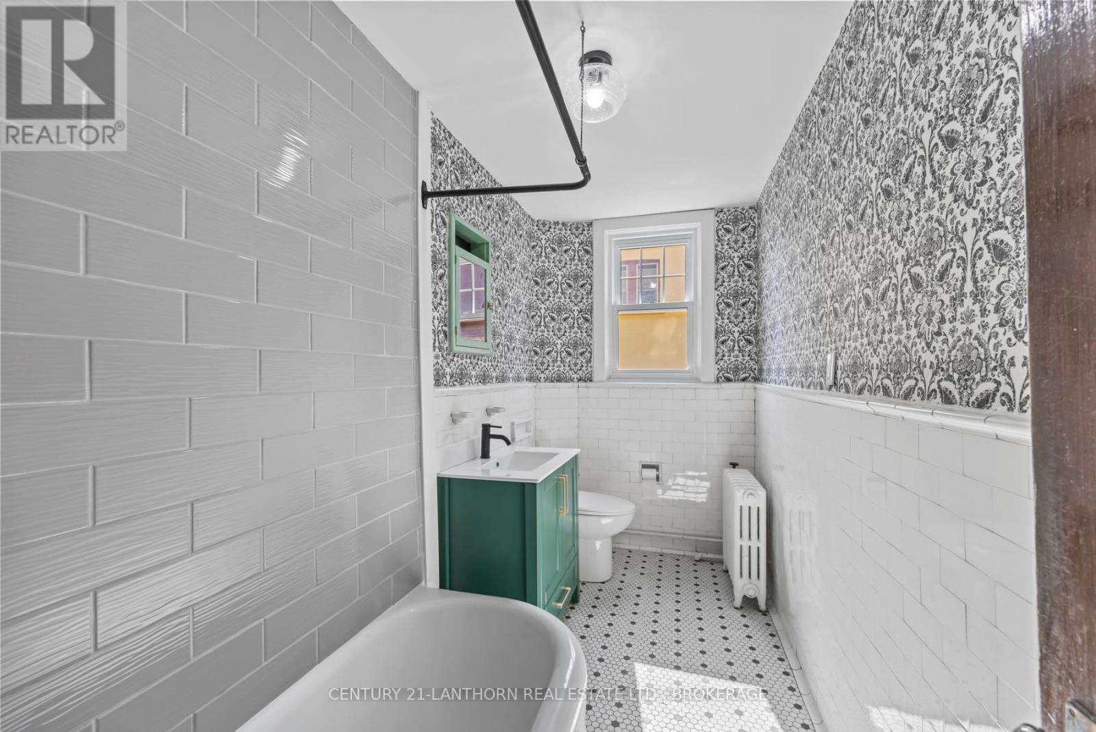 201 - 67 Sydenham Street, Kingston, Ontario  K7L 3H2 - Photo 28 - X12037101