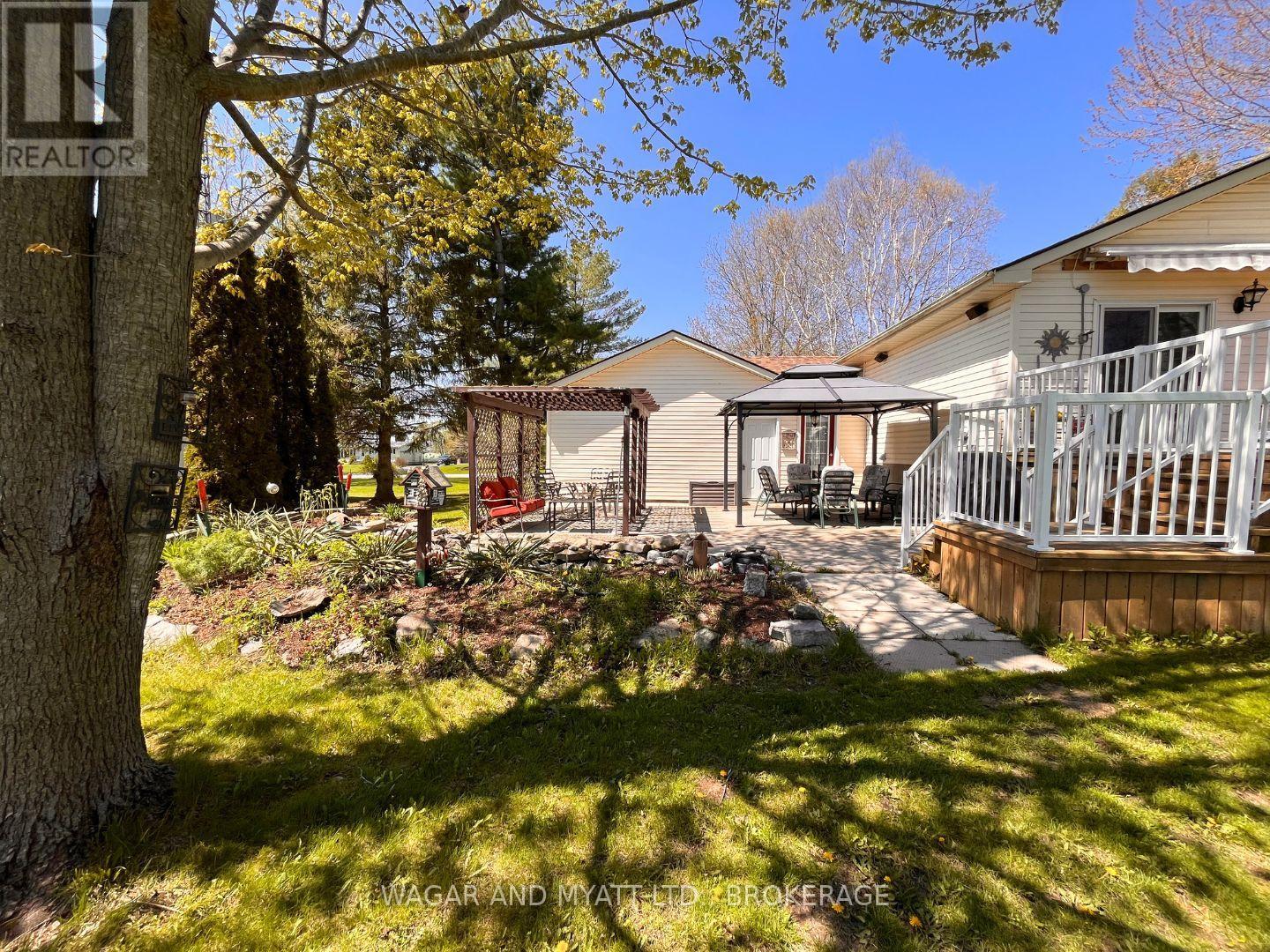 63 Southwood Crescent N, Greater Napanee, Ontario  K7R 3L2 - Photo 28 - X12041053