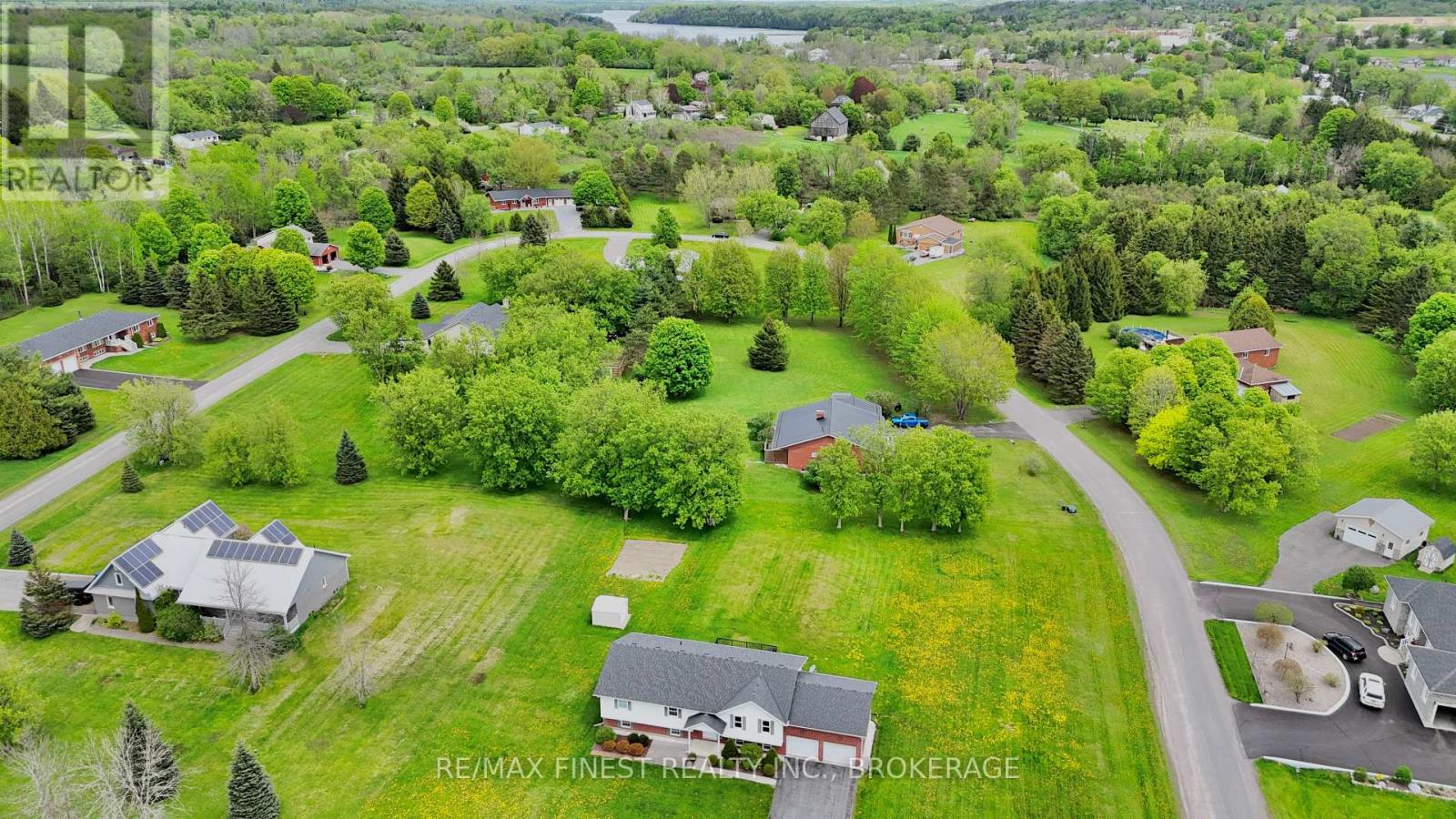 4360 Ashwood Drive, Frontenac, Ontario  K0H 2T0 - Photo 3 - X12042404