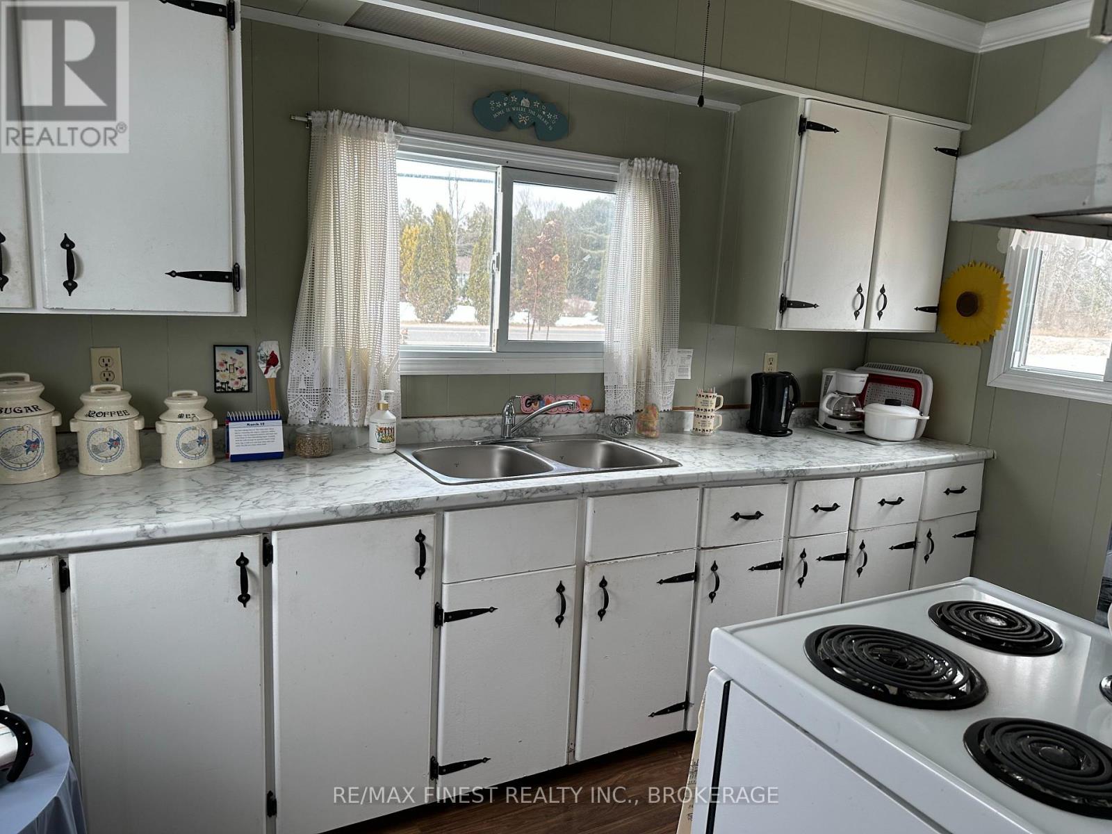 4425 Front Street, Frontenac, Ontario  K0H 2W0 - Photo 10 - X12042486