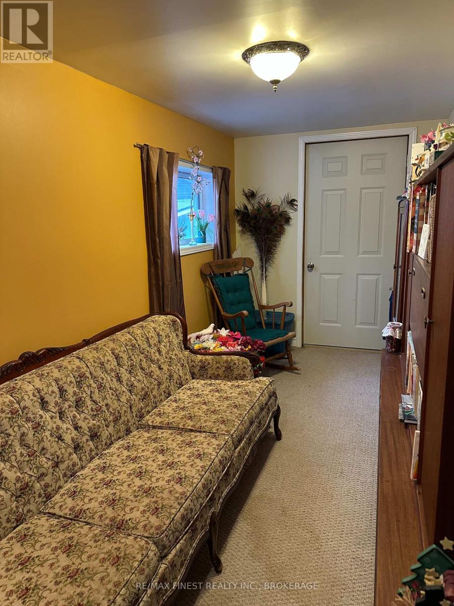 4425 Front Street, Frontenac, Ontario  K0H 2W0 - Photo 5 - X12042486