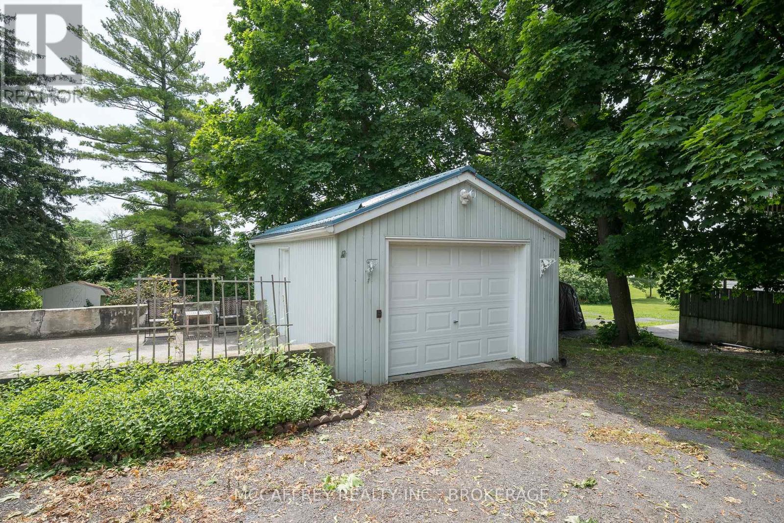 332 Main Street, Deseronto, Ontario  K0K 1X0 - Photo 32 - X12053196