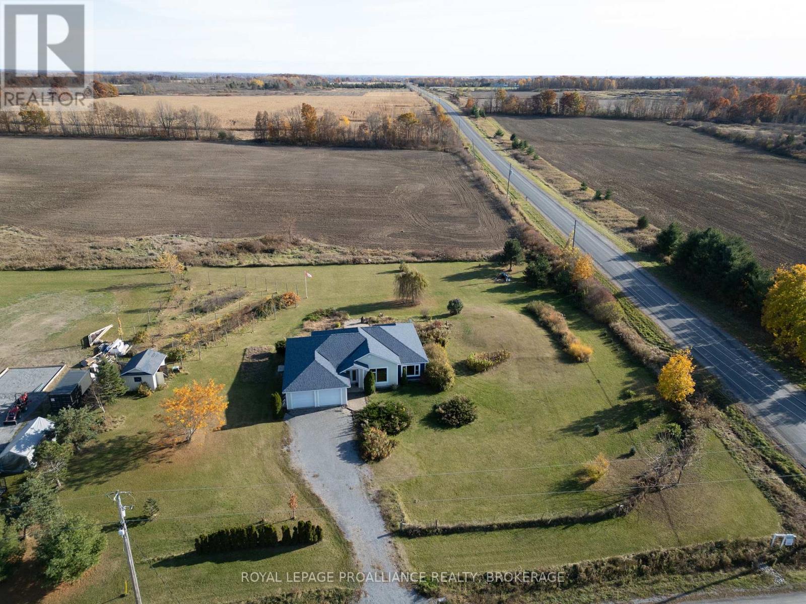 10 NORTH SHORE ROAD, Frontenac Islands, Ontario