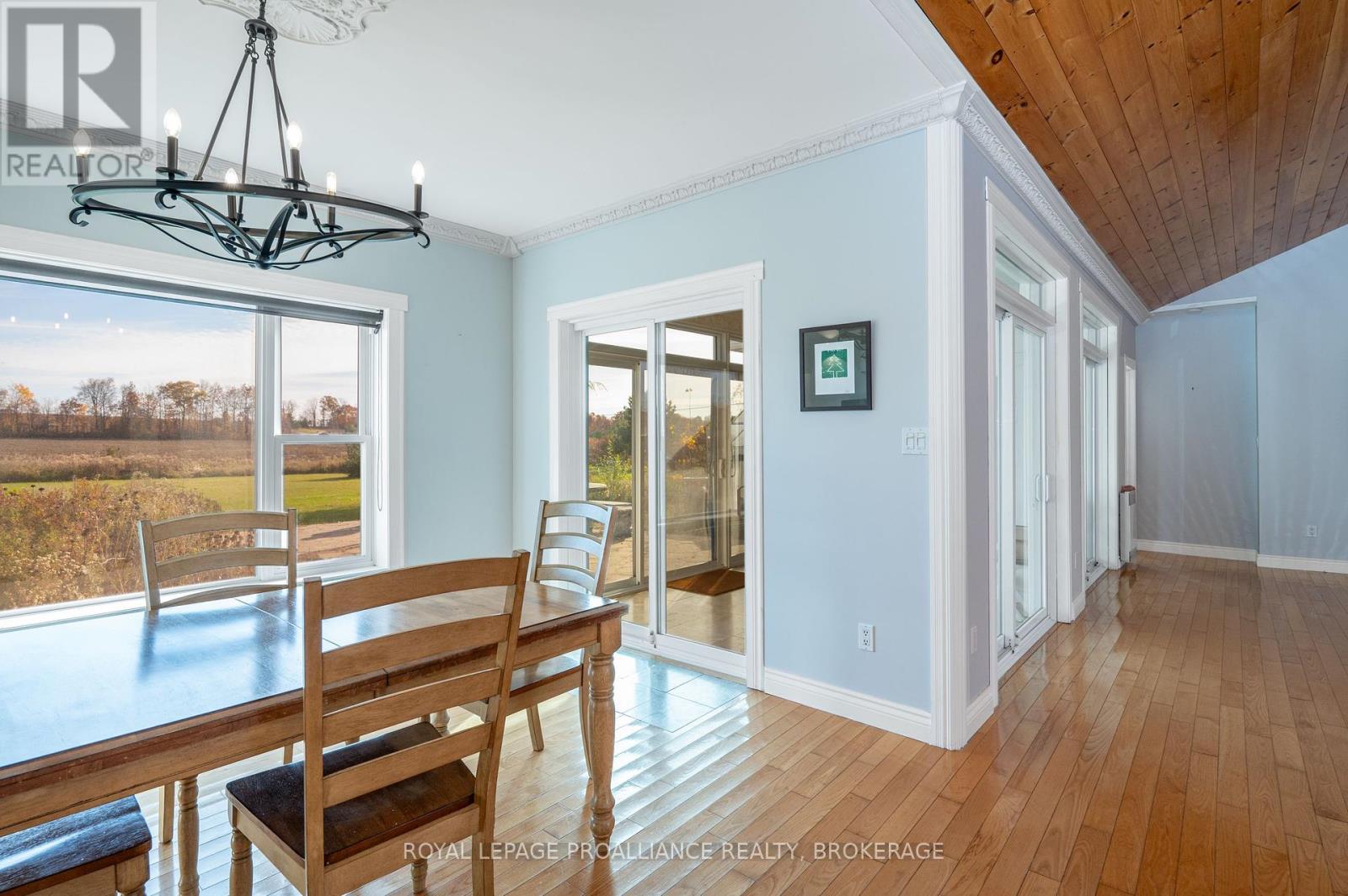 10 North Shore Road, Frontenac Islands, Ontario  K7G 2V6 - Photo 10 - X12055991
