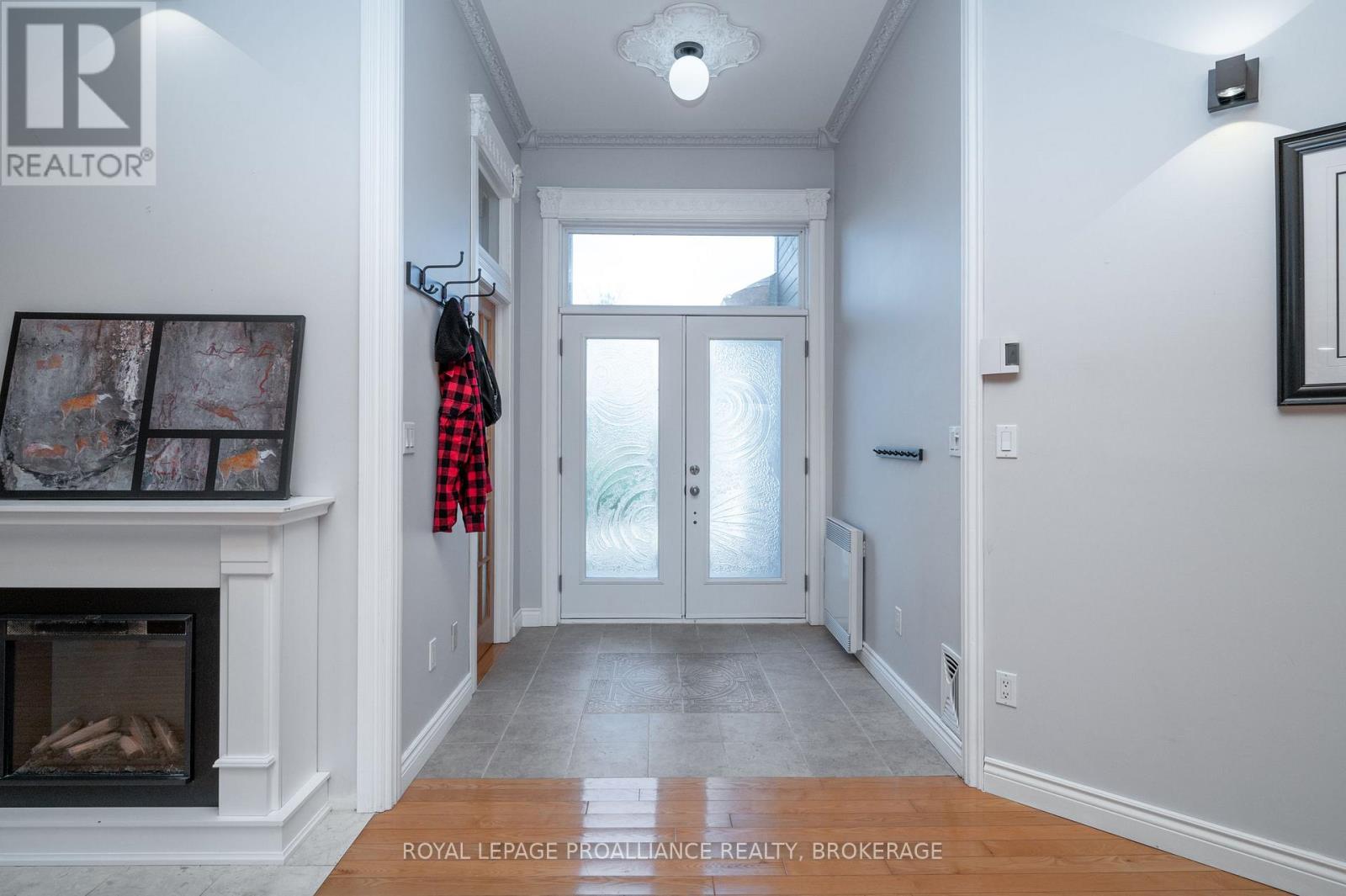 10 North Shore Road, Frontenac Islands, Ontario  K7G 2V6 - Photo 4 - X12055991