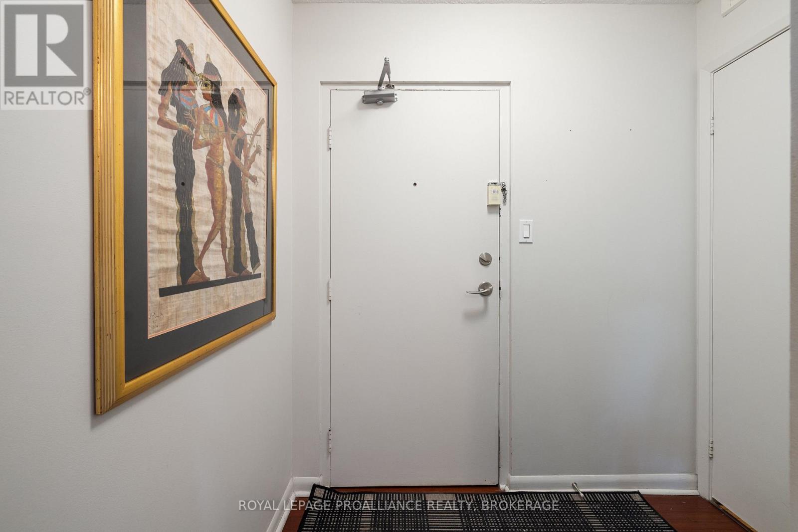 301 - 165 Ontario Street, Kingston, Ontario  K7L 2Y6 - Photo 2 - X12056433