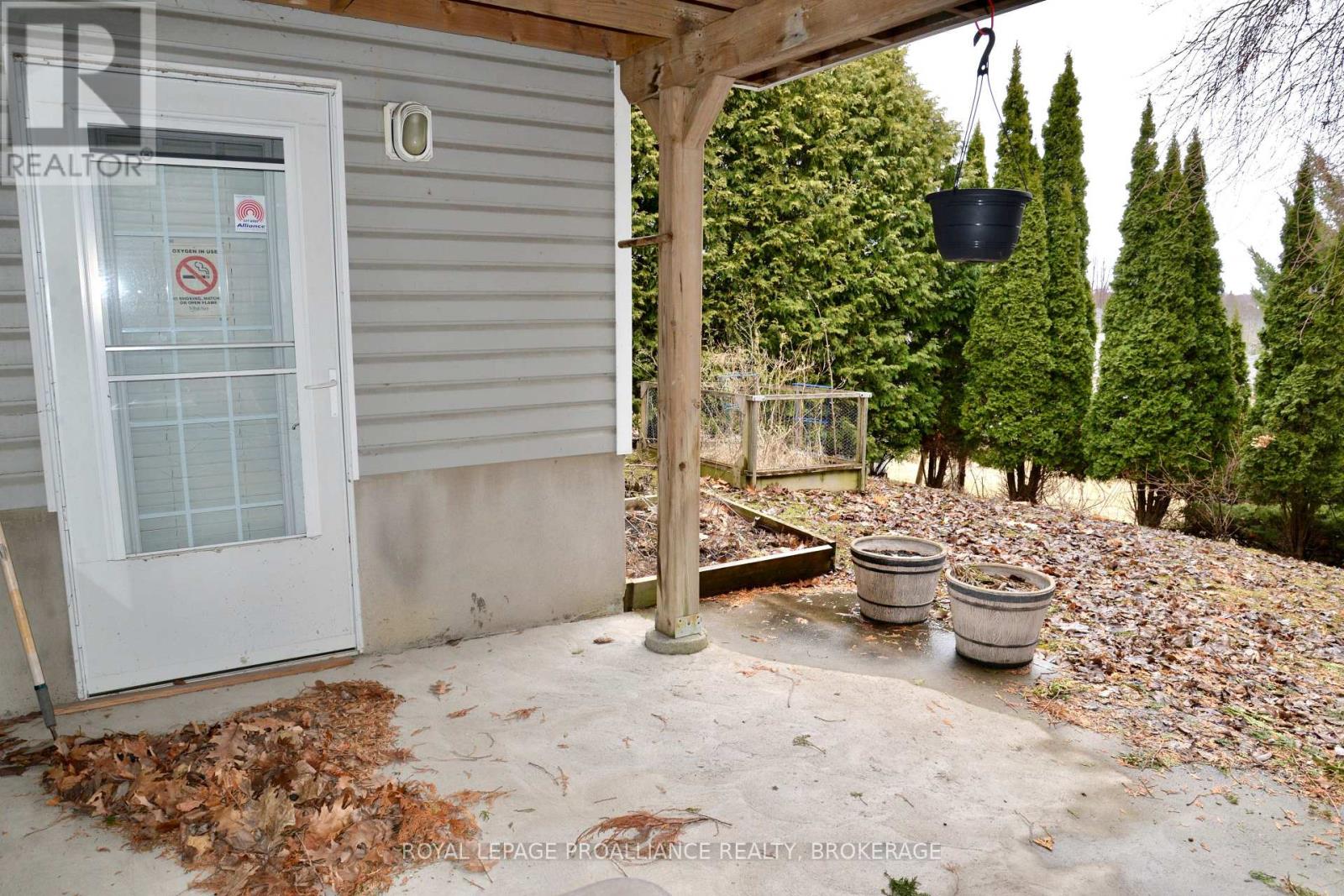 752 Tanner Drive, Kingston, Ontario  K7M 9G7 - Photo 32 - X12056547