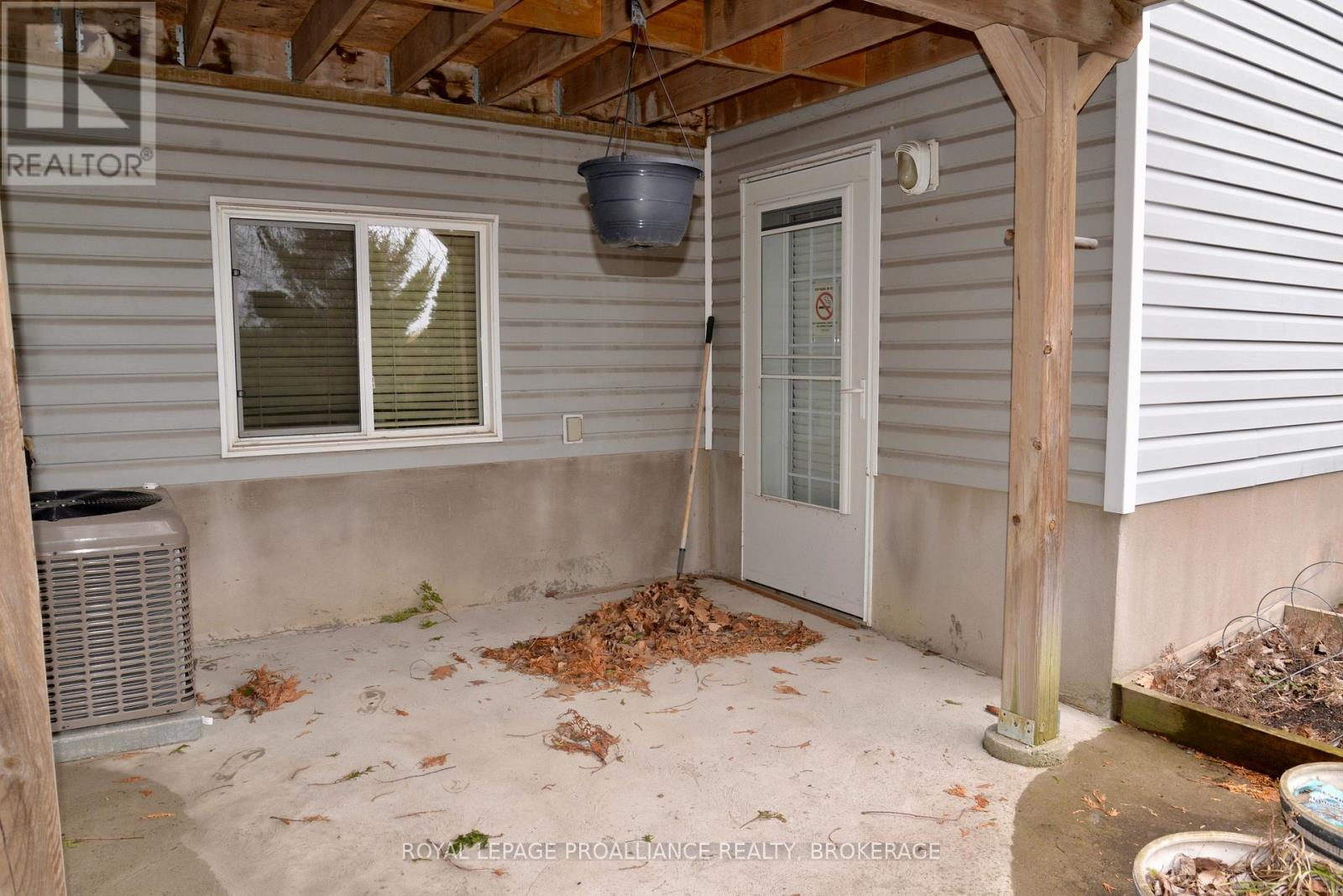 752 Tanner Drive, Kingston, Ontario  K7M 9G7 - Photo 35 - X12056547