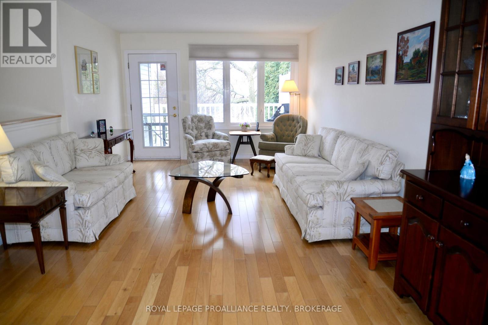 752 Tanner Drive, Kingston, Ontario  K7M 9G7 - Photo 9 - X12056547