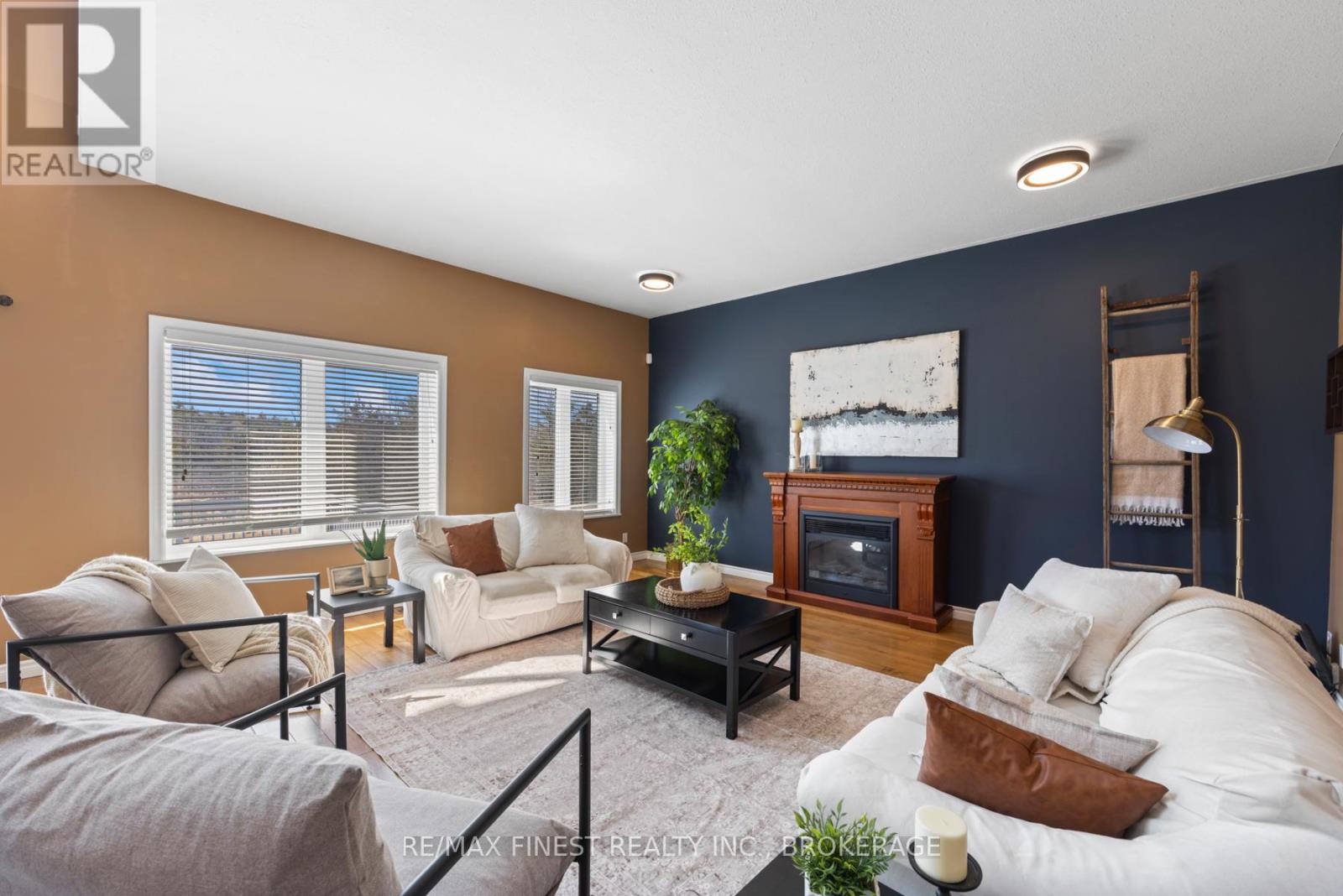 500 Deerview Drive, Kingston, Ontario  K7L 5H6 - Photo 10 - X12056728