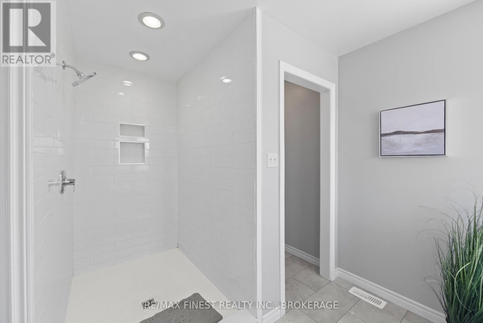 500 Deerview Drive, Kingston, Ontario  K7L 5H6 - Photo 26 - X12056728