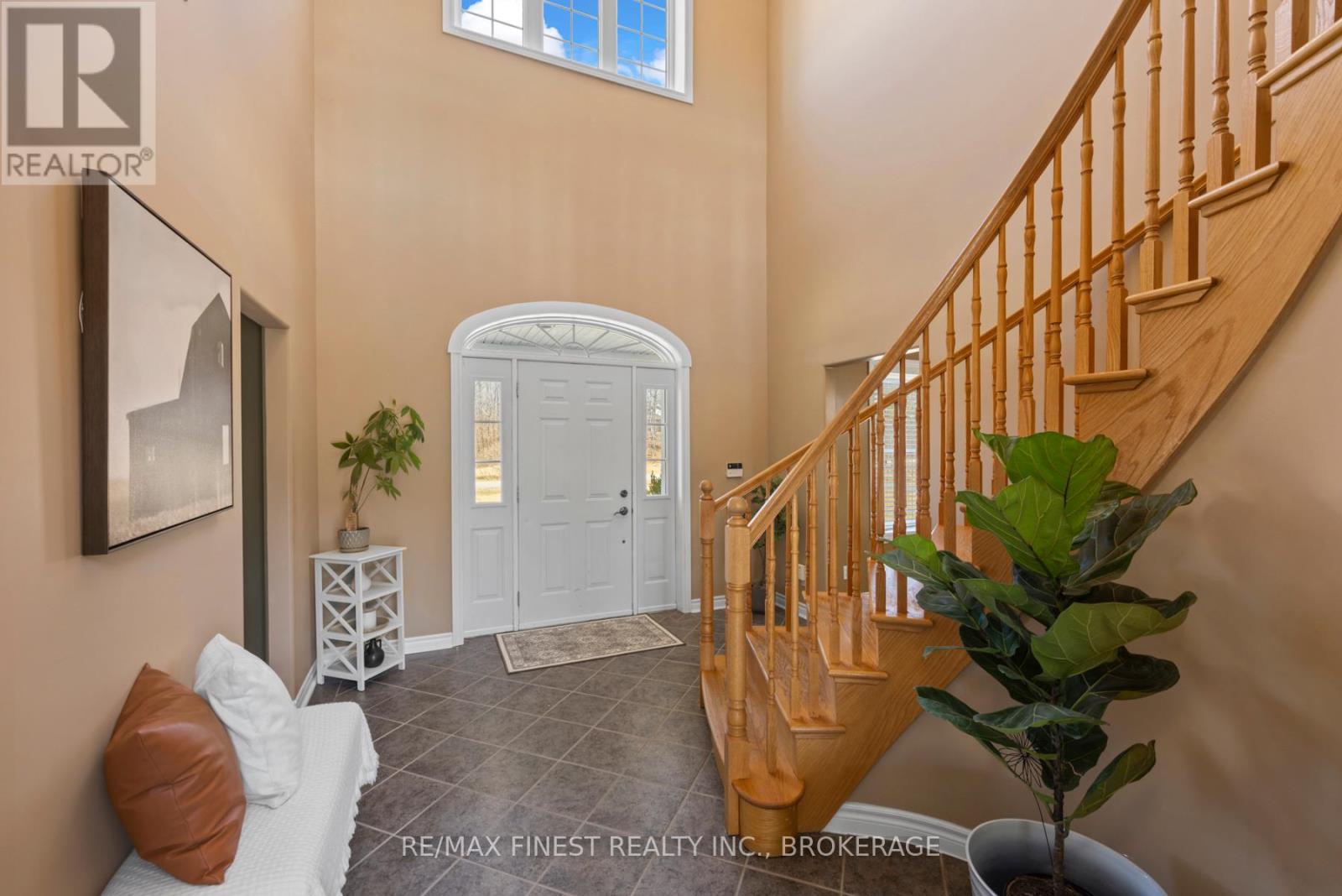 500 Deerview Drive, Kingston, Ontario  K7L 5H6 - Photo 5 - X12056728