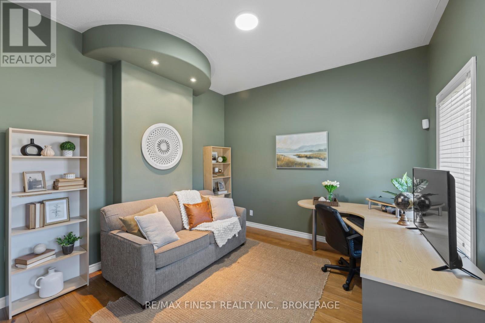 500 Deerview Drive, Kingston, Ontario  K7L 5H6 - Photo 8 - X12056728