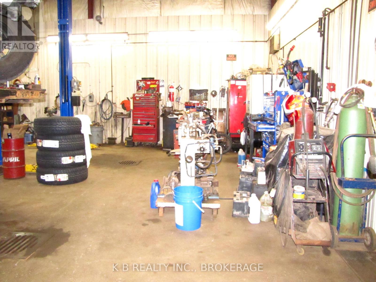 141 Industrial Boulevard, Greater Napanee, Ontario  K7R 3Z2 - Photo 9 - X12056844