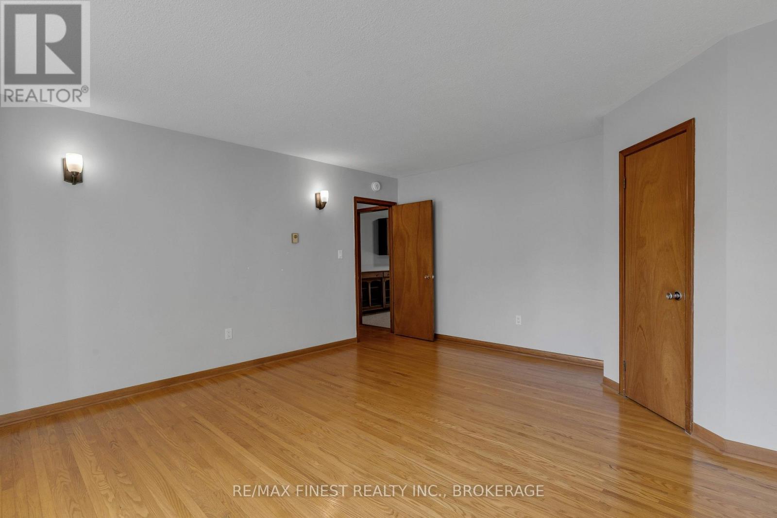 167 Sherman Street, Kingston, Ontario  K7M 4G9 - Photo 14 - X12057091