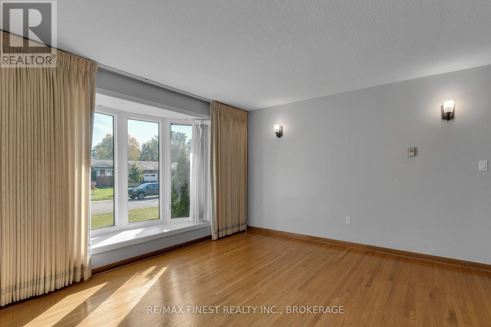 167 Sherman Street, Kingston, Ontario  K7M 4G9 - Photo 15 - X12057091