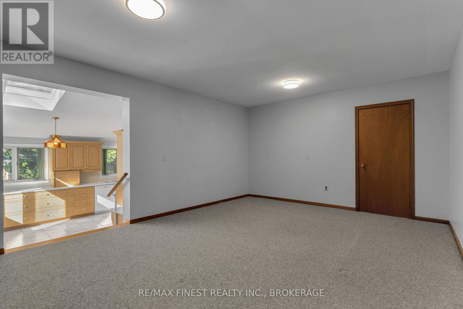 167 Sherman Street, Kingston, Ontario  K7M 4G9 - Photo 6 - X12057091