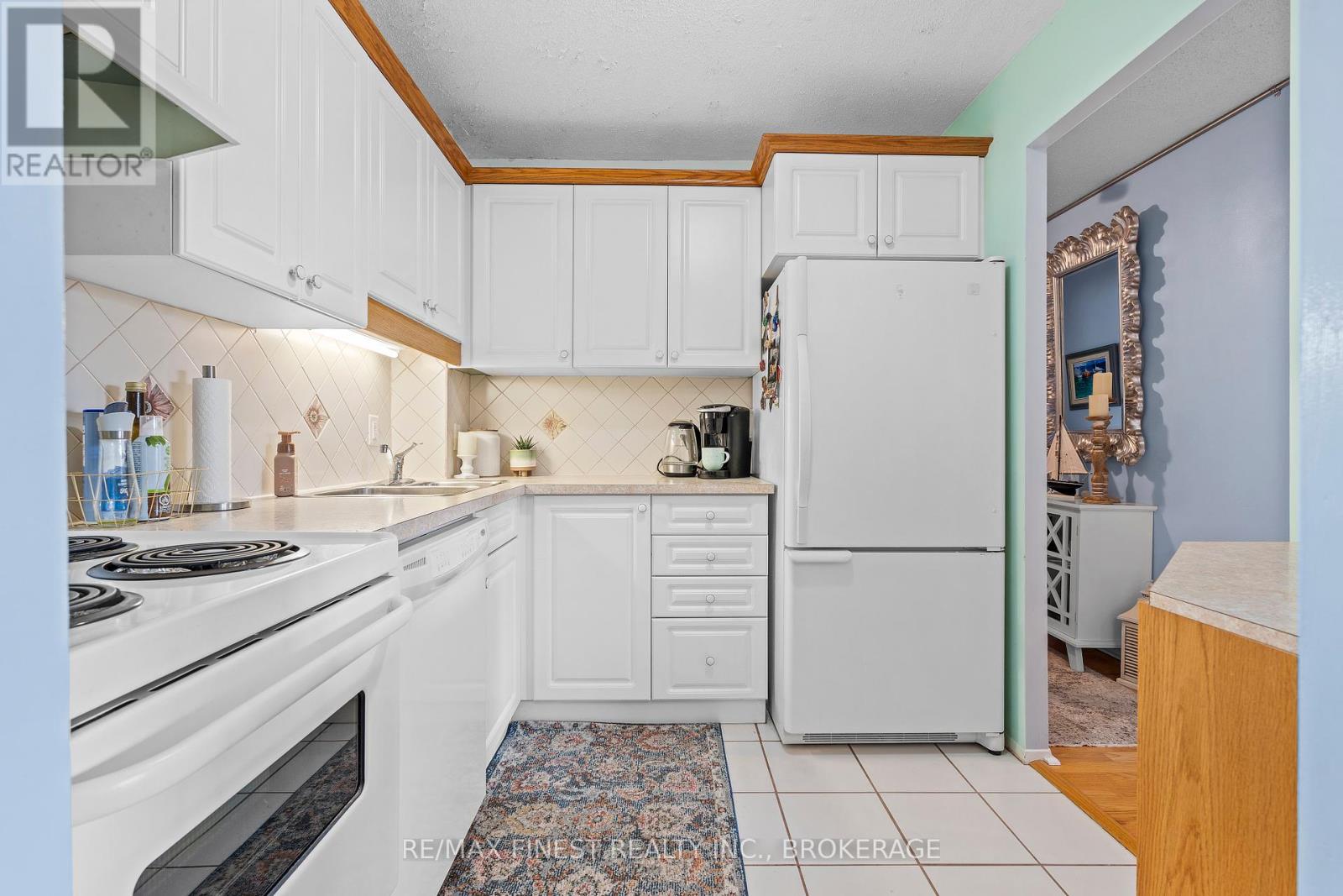 308 - 120 Barrett Court, Kingston, Ontario  K7L 5H6 - Photo 11 - X12057287
