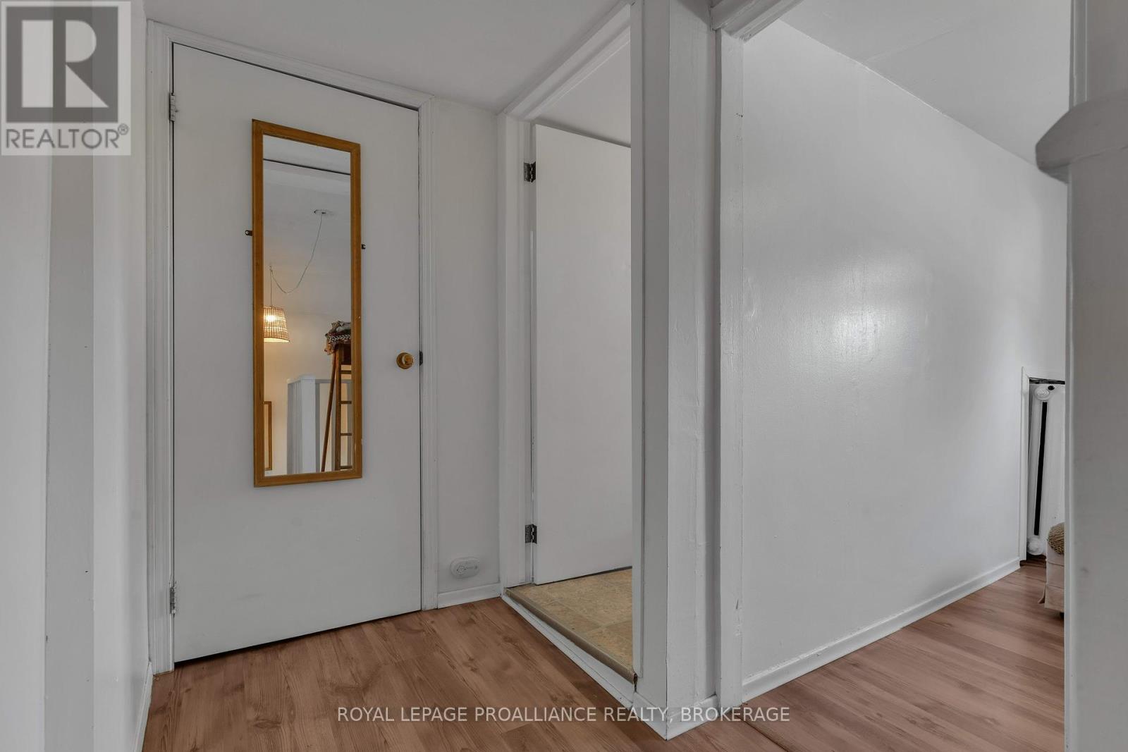 430 King Street W, Gananoque, Ontario  K7G 2G9 - Photo 11 - X12058899