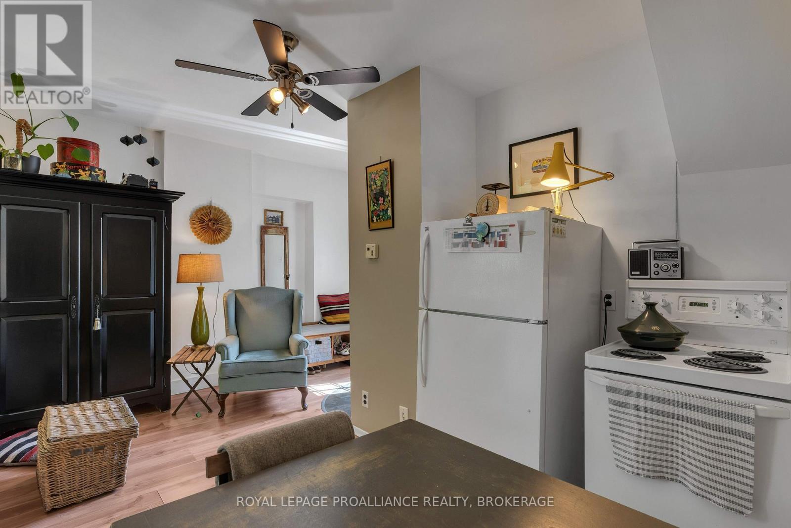 430 King Street W, Gananoque, Ontario  K7G 2G9 - Photo 7 - X12058899