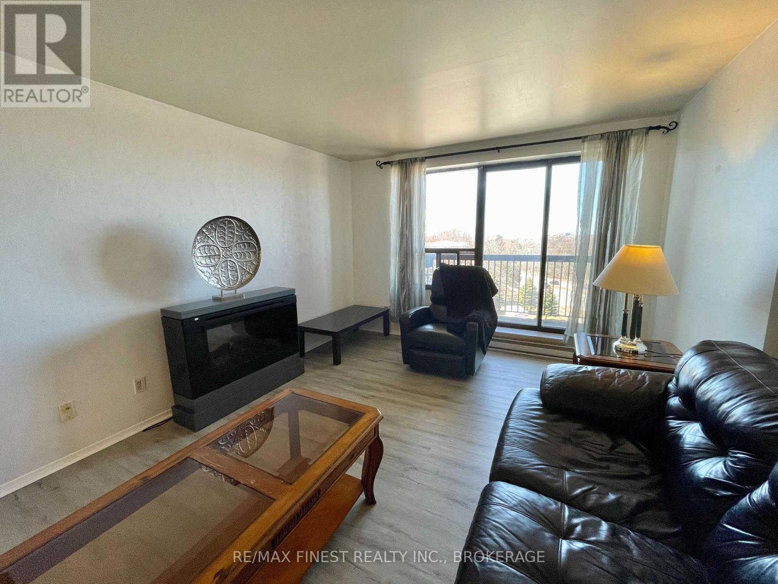 602 - 17 Eldon Hall Place, Kingston, Ontario  K7M 7H5 - Photo 8 - X12059123