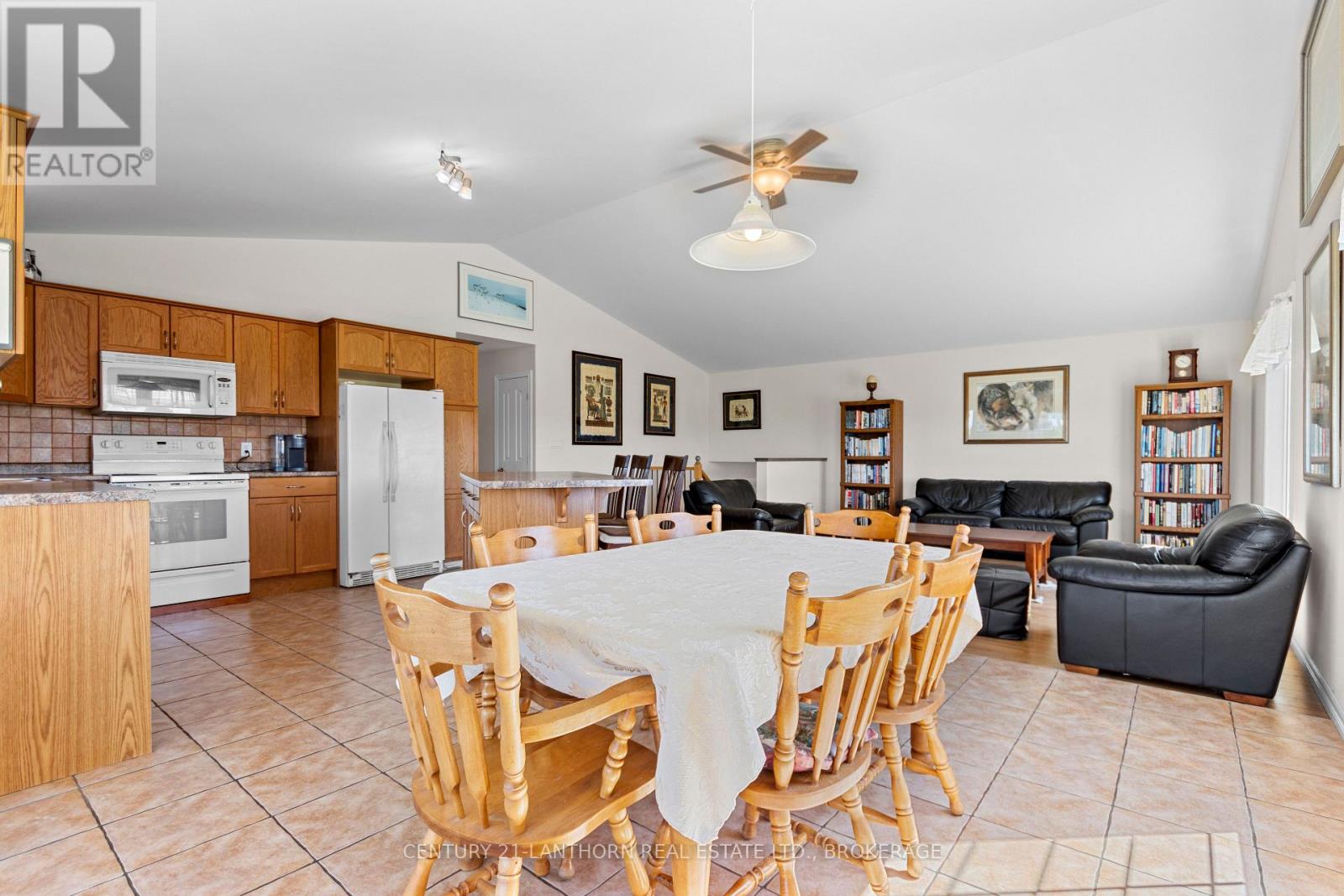 1095 Fred Brown Road, Loyalist, Ontario  K0H 2H0 - Photo 11 - X12061404