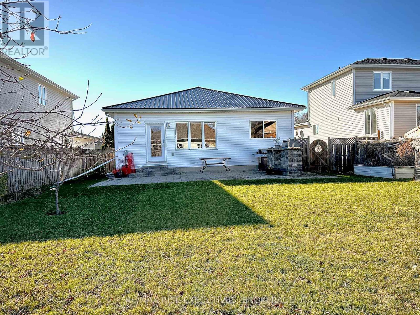 123 Macdougall Drive, Loyalist, Ontario  K7N 0A2 - Photo 6 - X12063054