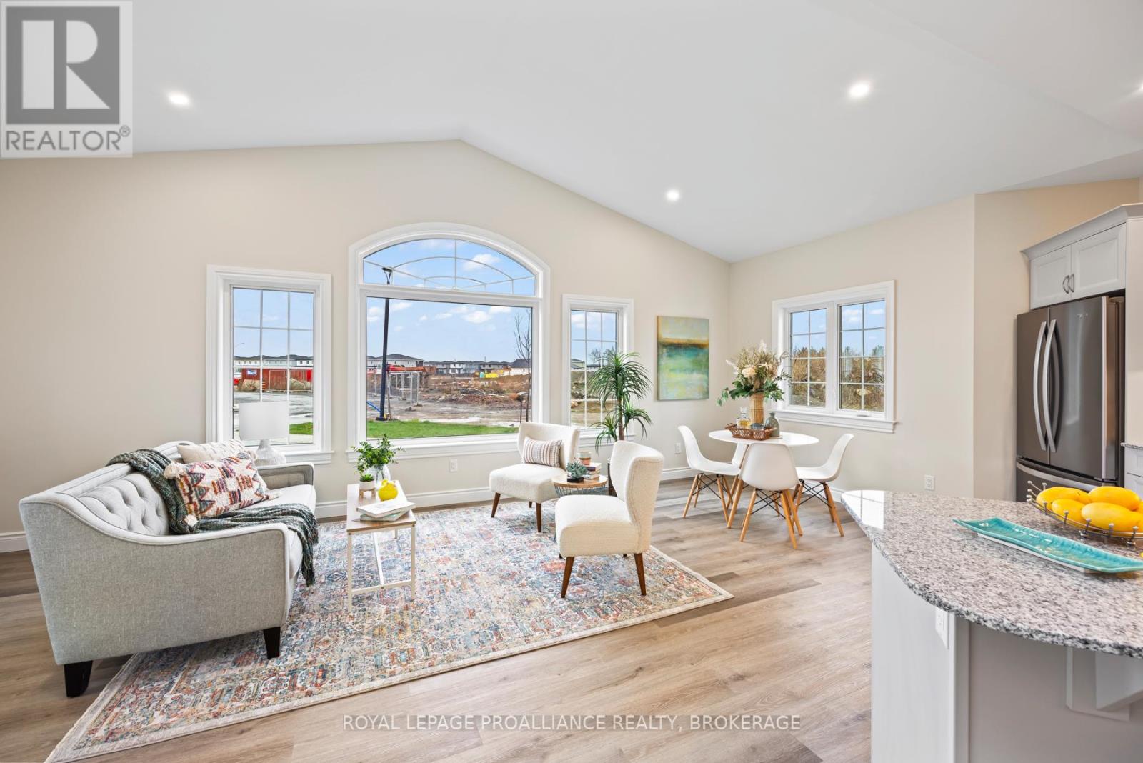 4 Lowry Place, Loyalist, Ontario  K7N 0E2 - Photo 7 - X12064298