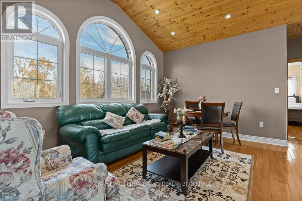 1749 Ormsbee Road, Frontenac, Ontario  K0H 1H0 - Photo 24 - X12065765