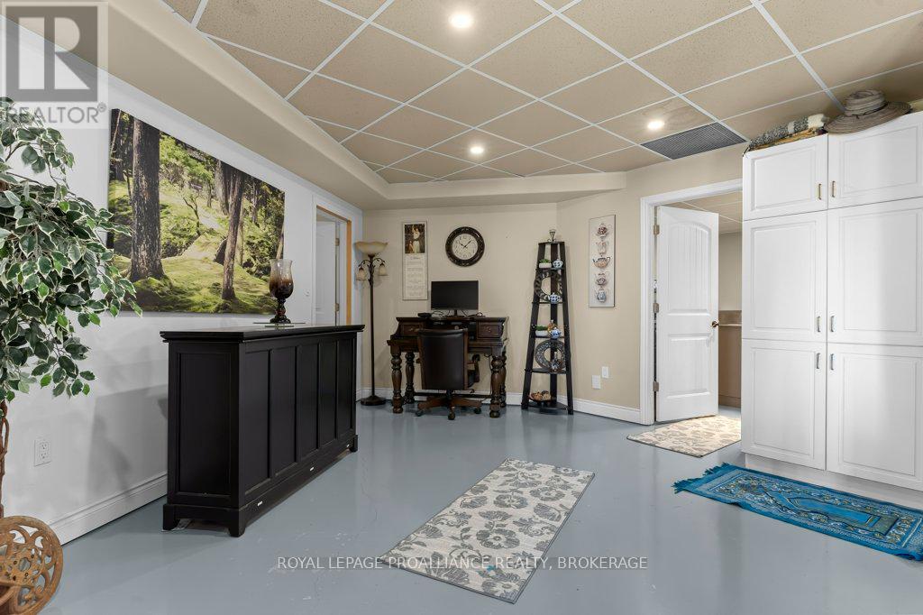 1749 Ormsbee Road, Frontenac, Ontario  K0H 1H0 - Photo 31 - X12065765