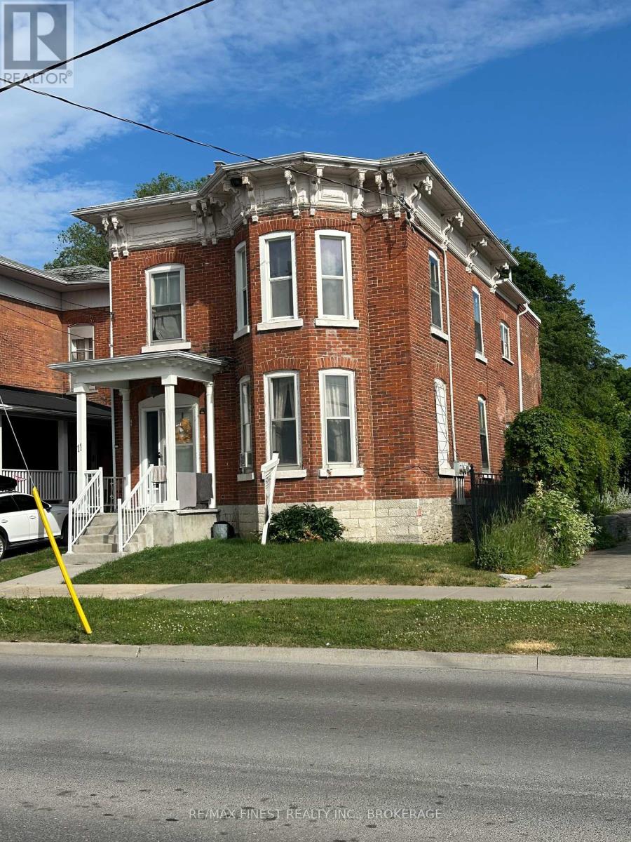 West - 11 Bridge Street, Greater Napanee, Ontario  K7R 2C2 - Photo 1 - X12068543