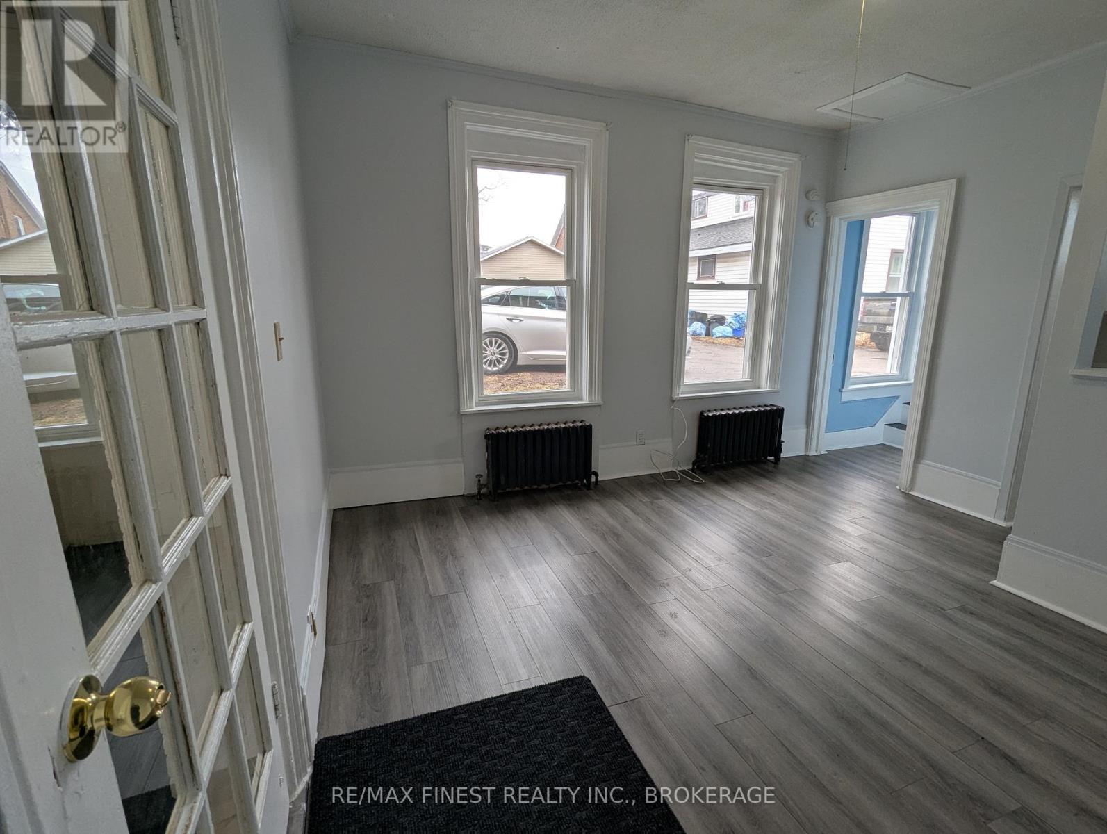 West - 11 Bridge Street, Greater Napanee, Ontario  K7R 2C2 - Photo 11 - X12068543