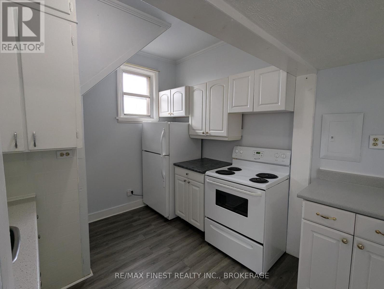 West - 11 Bridge Street, Greater Napanee, Ontario  K7R 2C2 - Photo 13 - X12068543